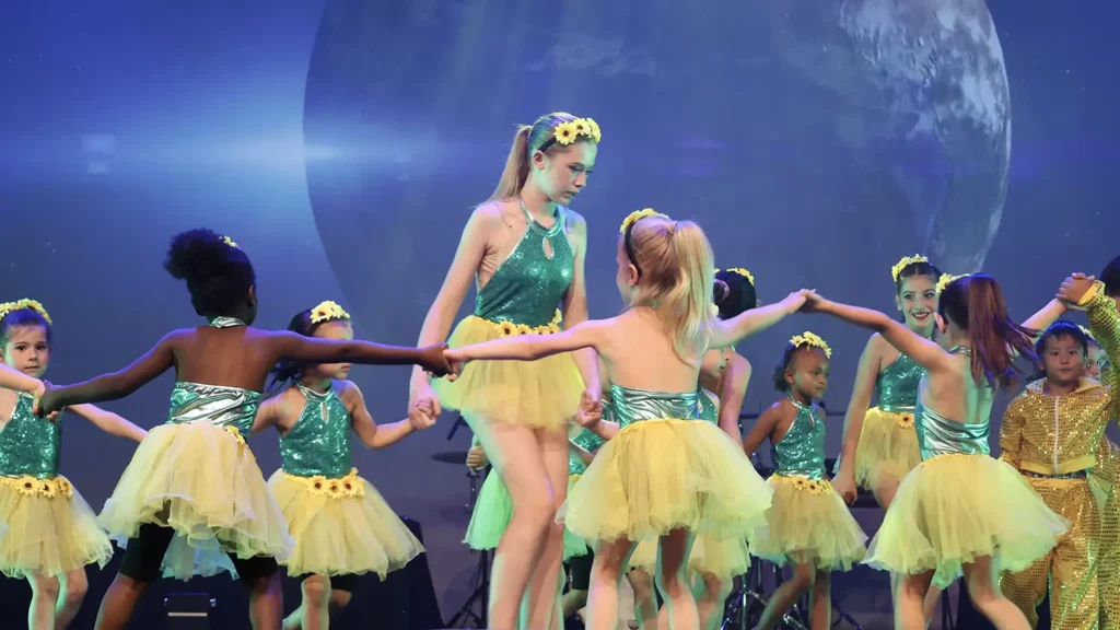 Danceline / Poissy Dance Center, cours, niveaux et inscriptions